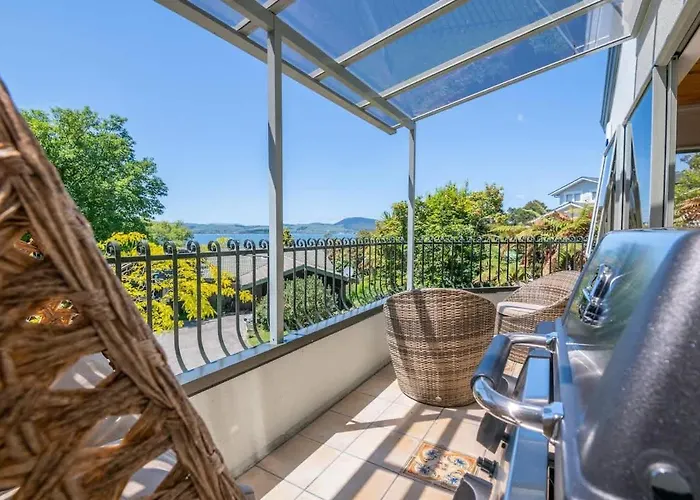 Kawaha Point Gem * Rotorua